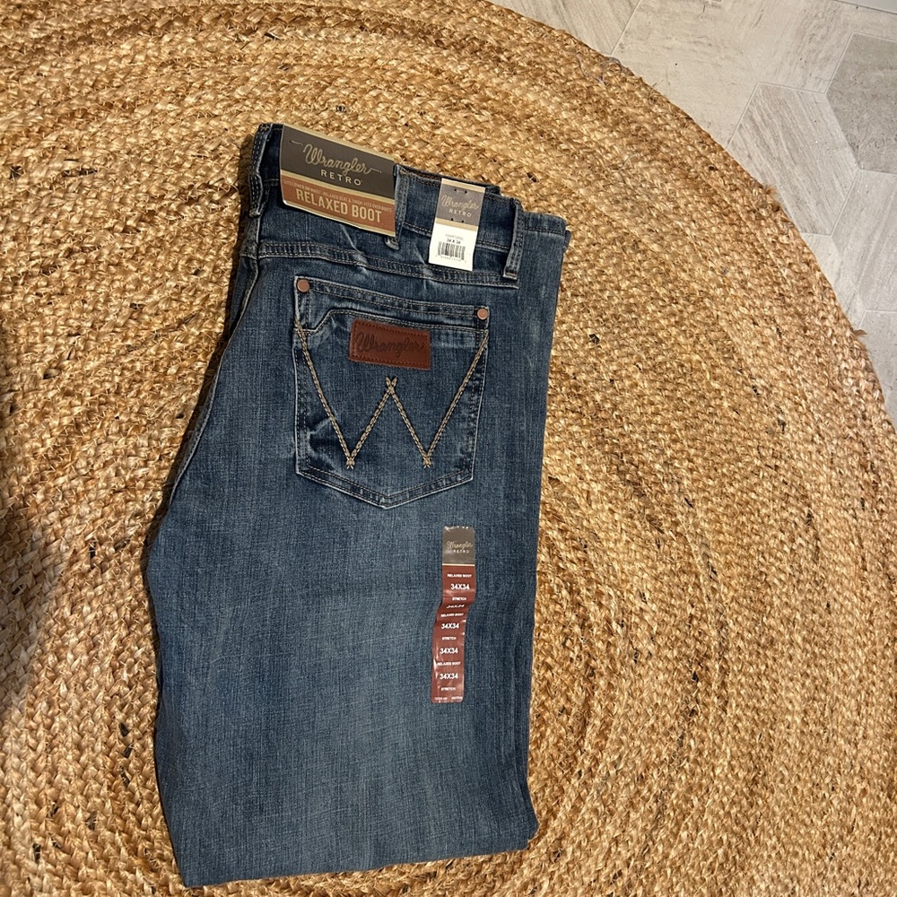 NWT Wrangler Men's Relaxed Boot Jeans - Blue